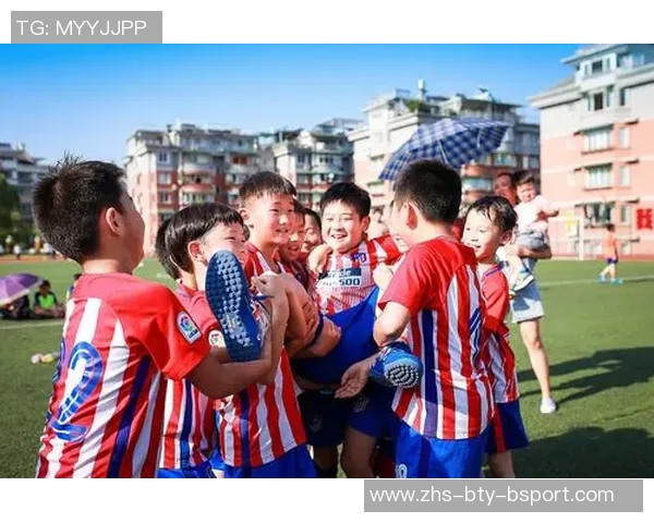 福岗黄蜂与长崎航海的激烈对决展现足球魅力与团队精神的巅峰对抗